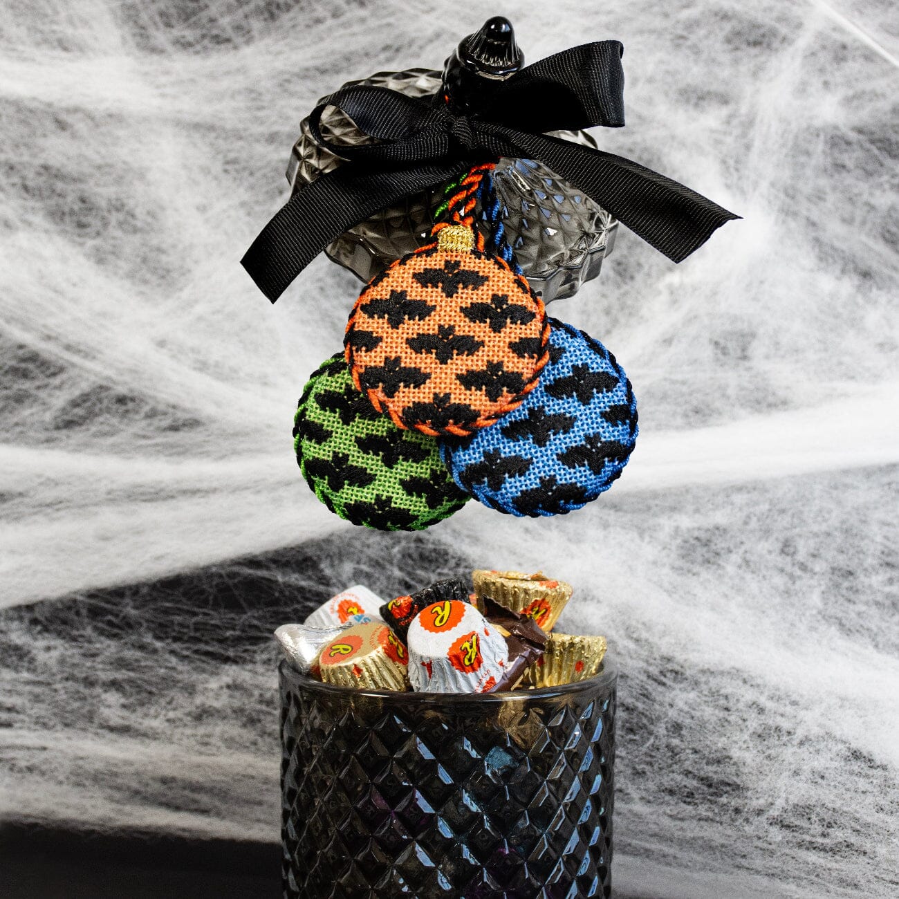 Bats Mini Ball Kit Blue Kits Two Sisters Needlepoint