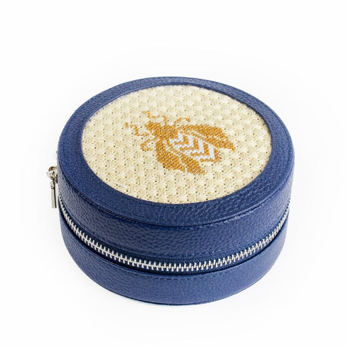 Bee Round Kit   Cream Kits Needlepoint To Go