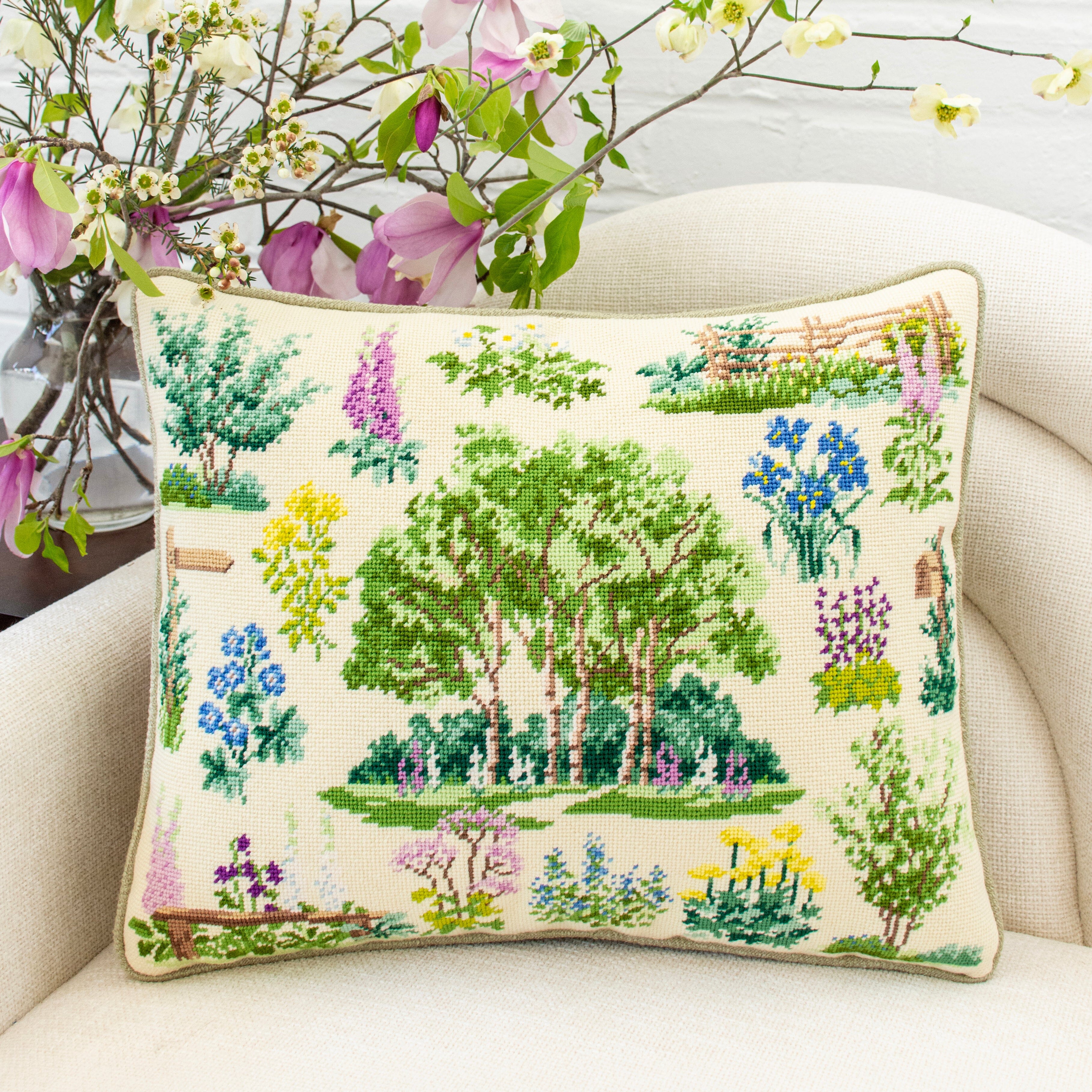 Chelsea Woodland Garden Needlepoint Kit Kits Elizabeth Bradley Design - 3