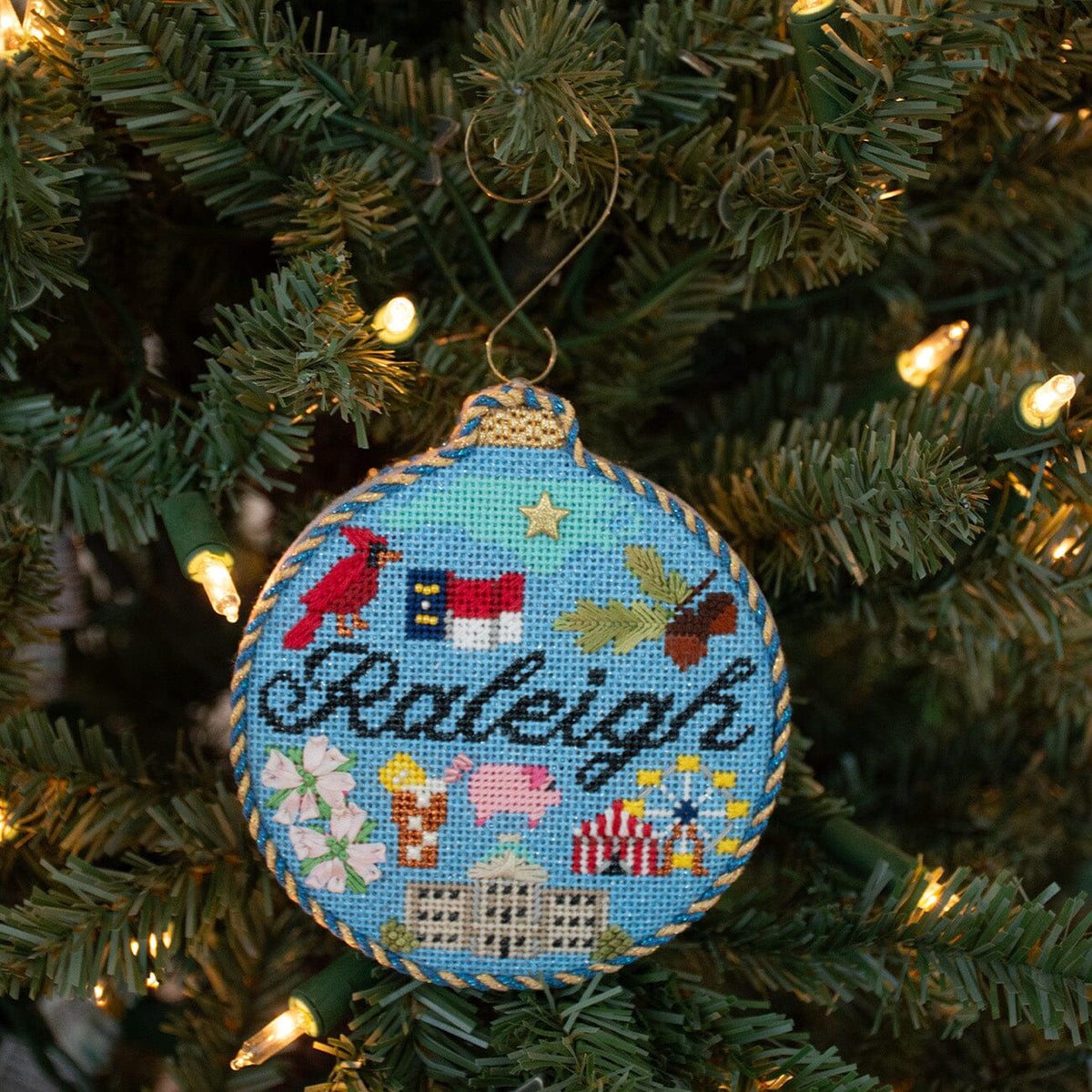 Raleigh Travel Round with Stitch Guide and Online Class Painted Canvas Kirk & Bradley - 5