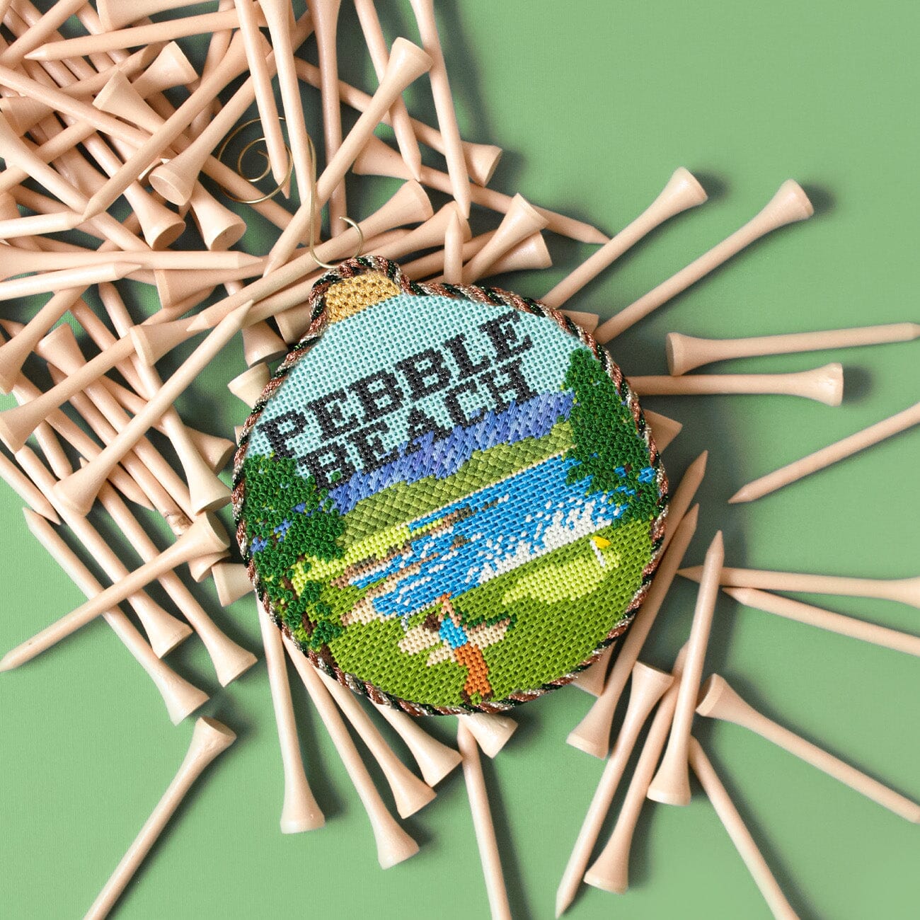 Sporting Round Pebble Beach with Stitch Guide Painted Canvas Kirk & Bradley - 4