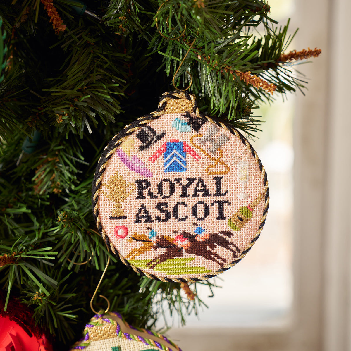 Sporting Round   Royal Ascot with Stitch Guide - 3