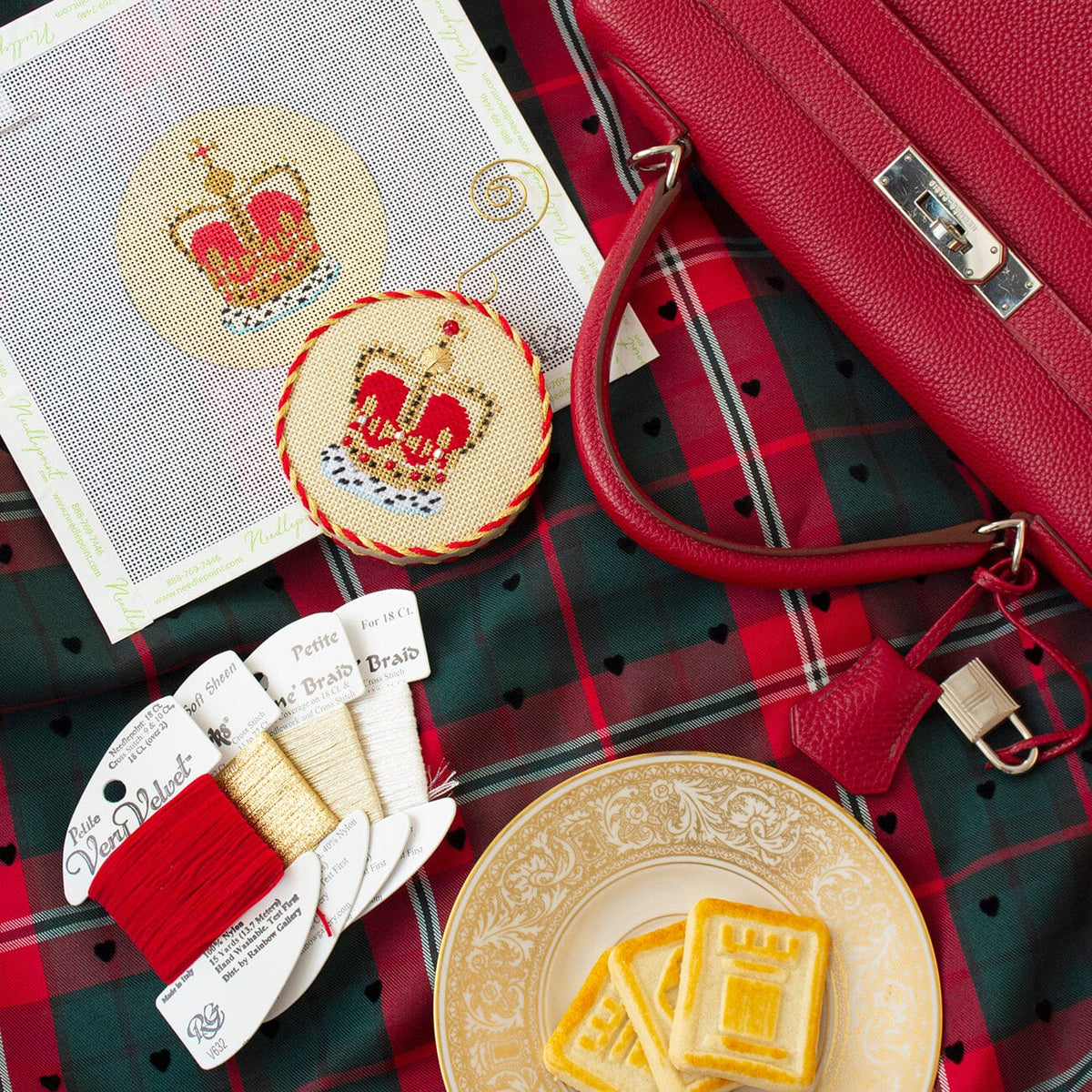 Christmas in London   The Crown Kit & Online Class Kits Kirk & Bradley  - 2