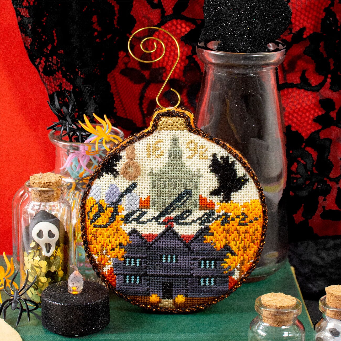 Spooky Spots   Salem with Stitch Guide Painted Canvas Kirk & Bradley  - 4