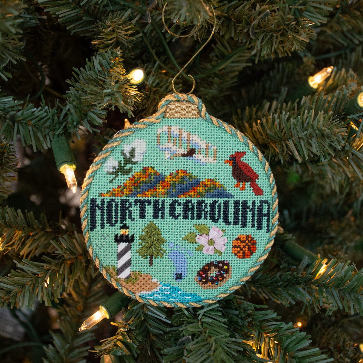 Travel Round   North Carolina with Stitch Guide & Online Class Printed Canvas Kirk & Bradley  - 4