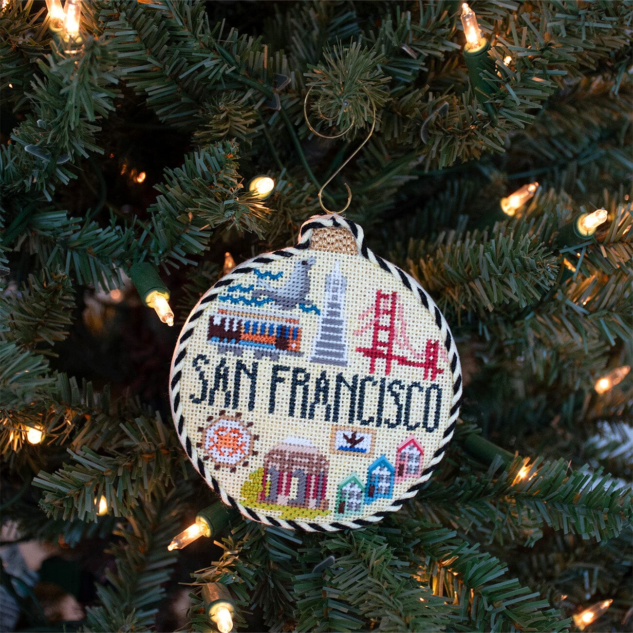 Travel Round   San Francisco with Stitch Guide Printed Canvas Kirk & Bradley  - 4